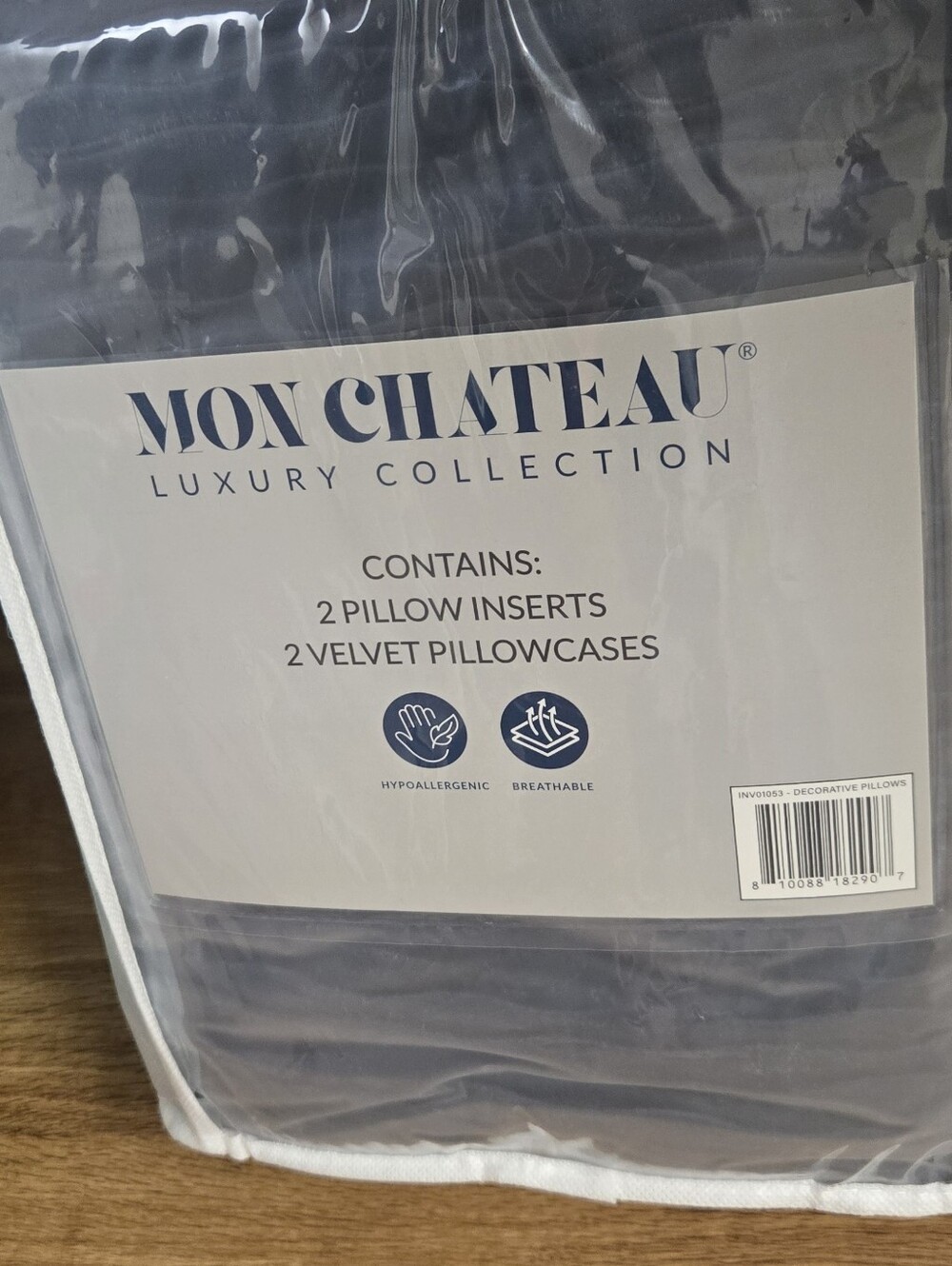 Chateau Velvet Pillow Inserts And IPillowcases in Deep Navy Blue (2-Pack)